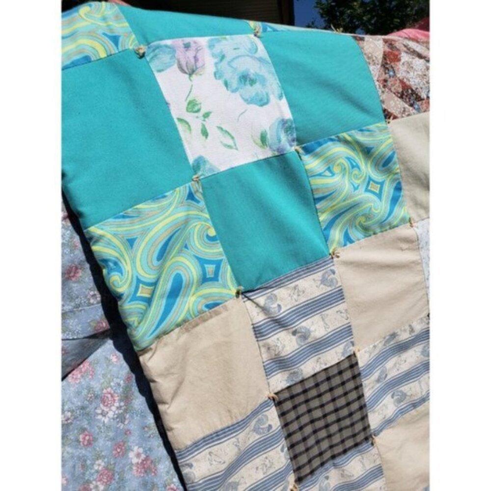 (💥3/$50) Vtg Nine Patch Quilt Square Lap Blanket Floral Fabric Patchwork - Picture 4 of 10